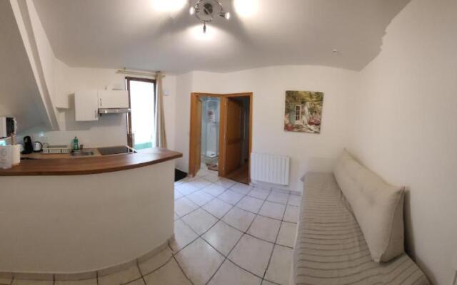 Paris Malakoff Garden Apartments