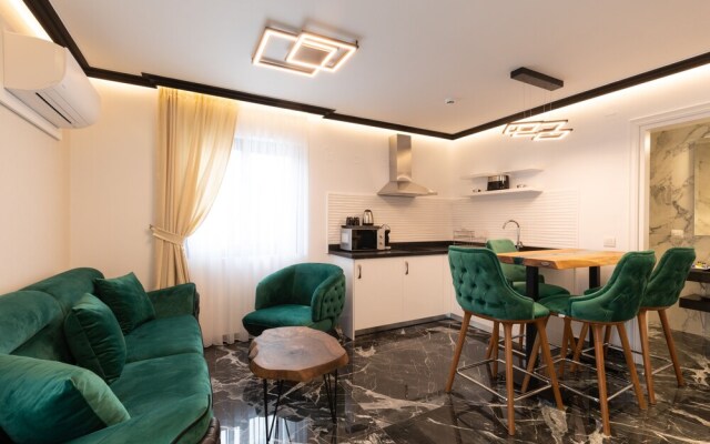 Lazar Lux Apartments