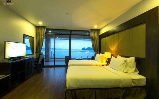 Moon Bay Ha Long