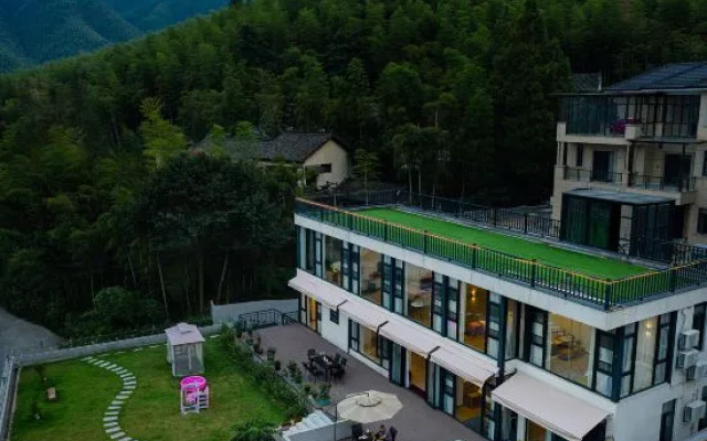 A Period · Moganshan Tranquil Healing Hot Spring Boutique Stay