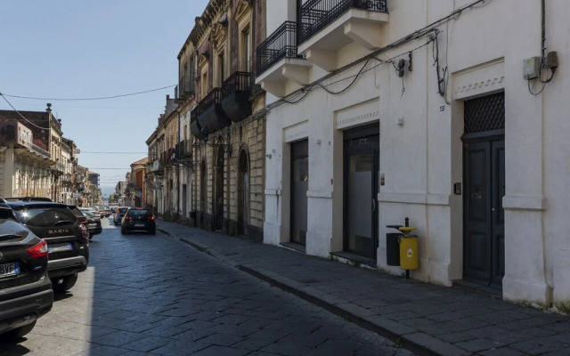 Urban Garden Apartment