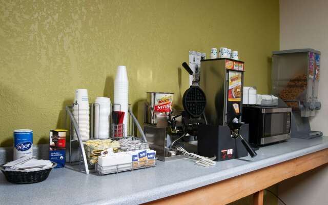 Super 8 by Wyndham Arkansas City KS