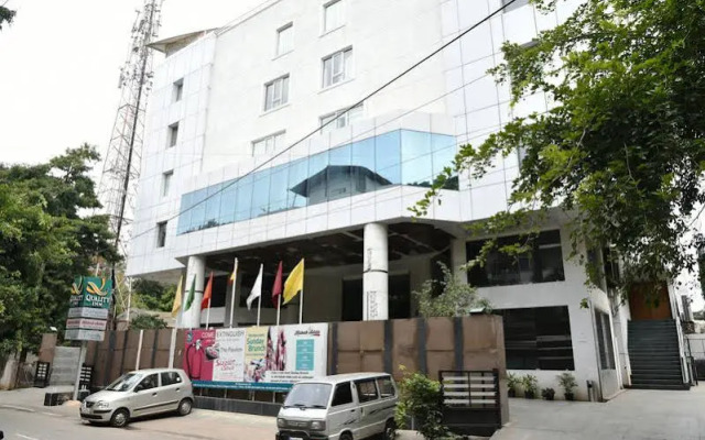 Shravanti Sarovar Portico Bengaluru