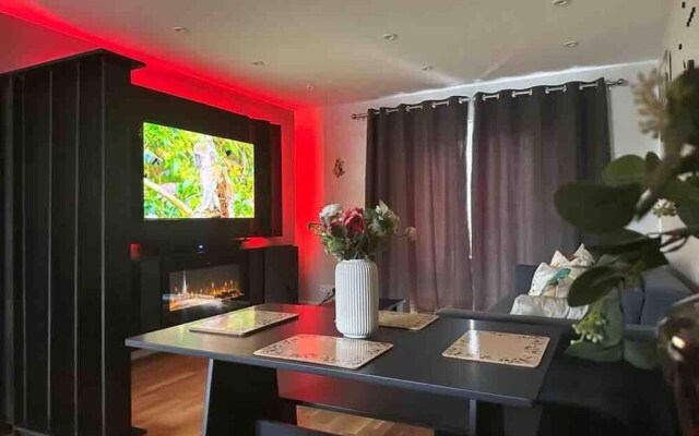 Remarkable 2-bed House in Northolt
