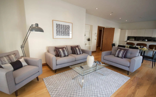 Fleet Street Apartment