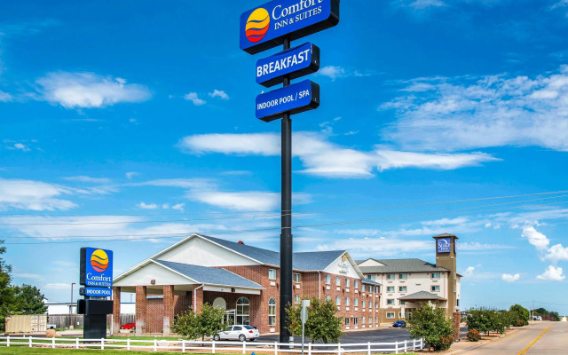 Comfort Inn & Suites Hays I-70