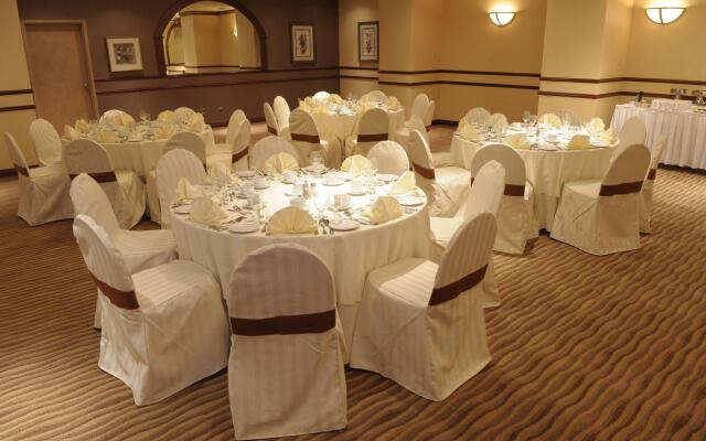 Best Western Ville-Marie Montreal Hotel & Suites