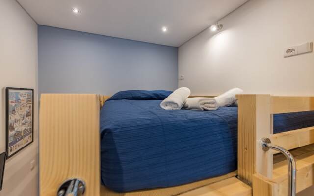 733 Costa Cabral Metro Residence