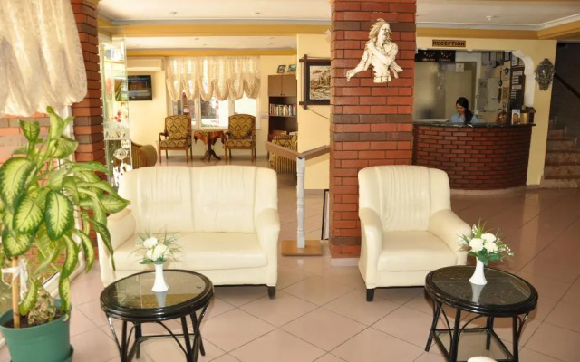 Miss Cleopatra Hotel