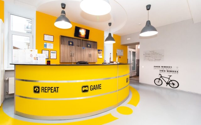 Stories Hub