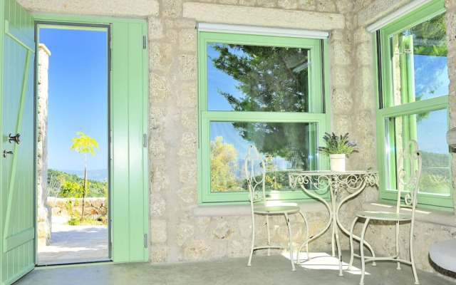 Villa Ermis- Mounty Island Villas