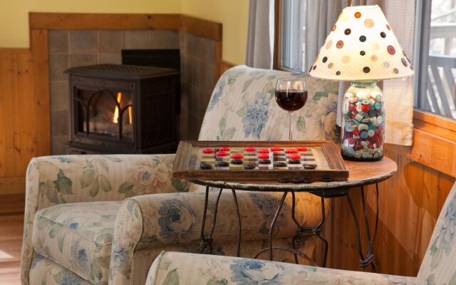 Inn & Spa at Cedar Falls