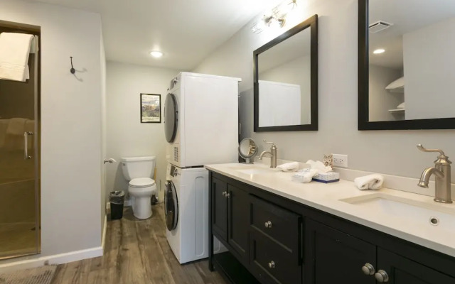 608 Avon Center Lodge 2 Bedroom Condo