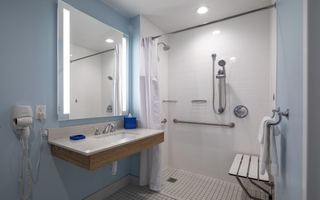 Universal's Endless Summer Resort - Dockside Inn and Suites