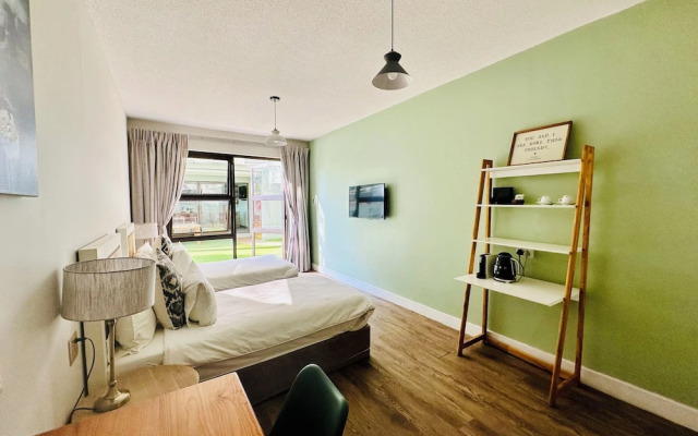 Little Forest Garden Retreat Guesthouse