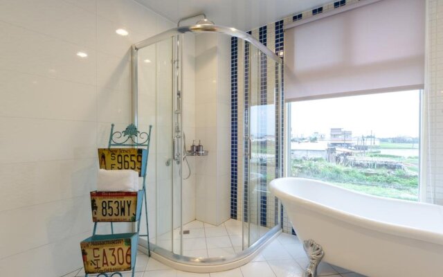 Dream House - Bathtub Massage Chair Homestay