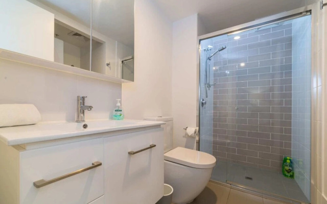 2 Bedroom Apartment Seconds From Valley