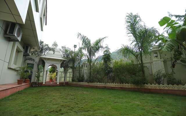 Raha Hotel