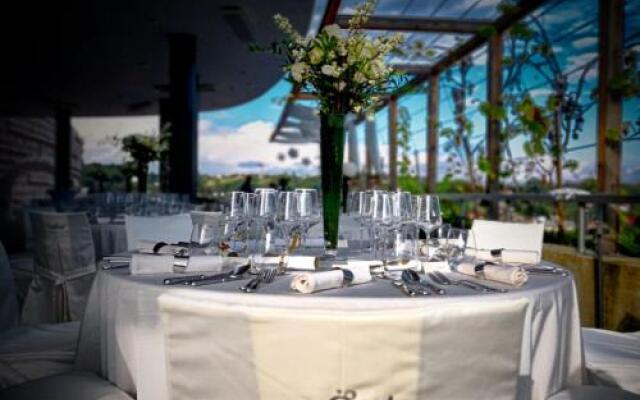 Mond, Resort & Entertainment