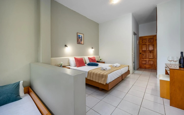Bayside Hotel Katsaras