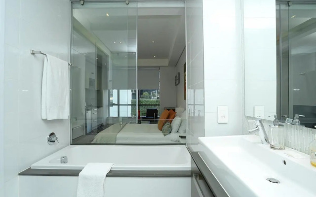 Sandton Skye Unit 702