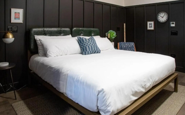 The Chicago Hotel Collection River North