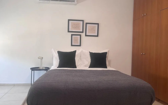 Phaedrus Living: Hoopoe Residencies 102