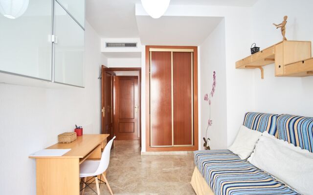 Charming Apt. with parking in Sevilla center