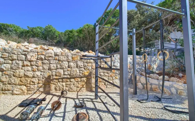 Modern Villa in Cres With Pool