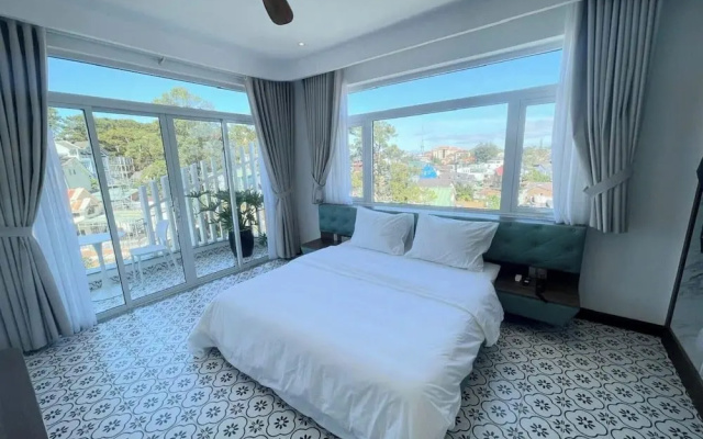 Le's Dalat Sky Hotel – Guest Rooms – Da Lat