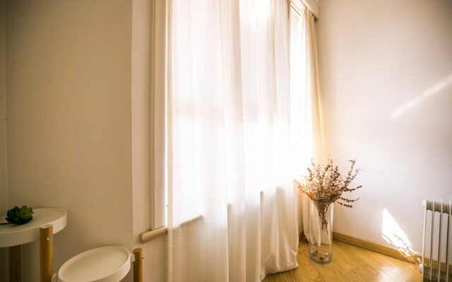 N2haus People Squre 3 bedrooms