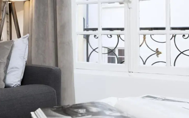 Luxury 2 Bedrooms Le Marais I by Livinparis