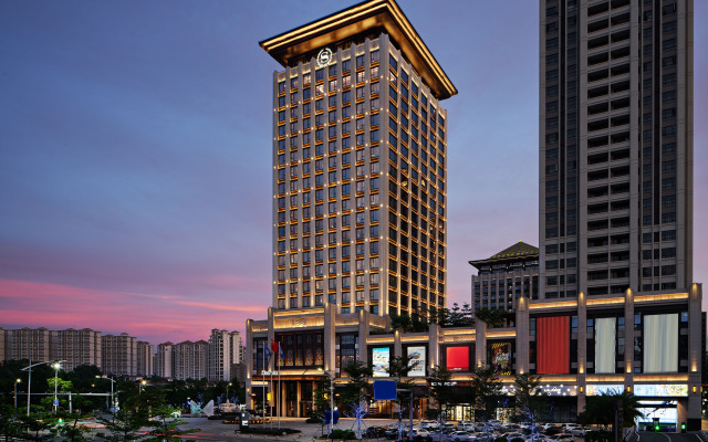 Sheraton Yunfu Xinxing Hotel