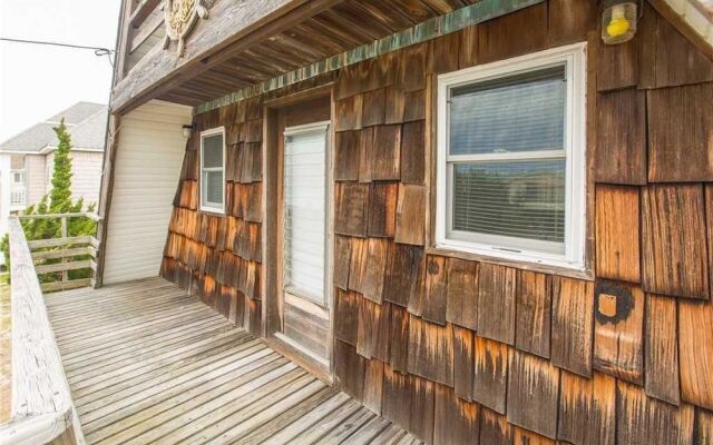 Sea Loft by RedAwning