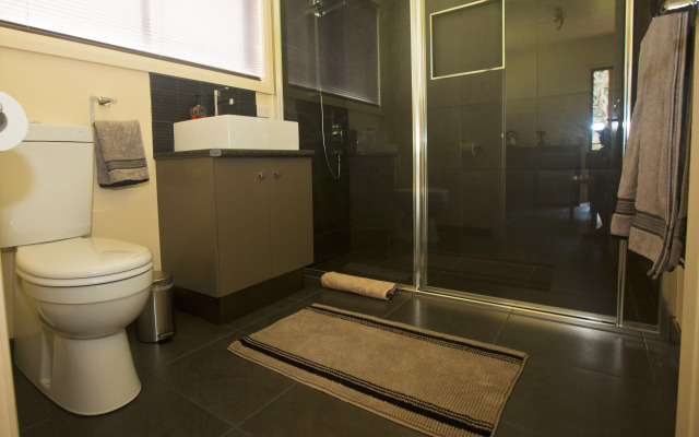 Tyenna River Cottage