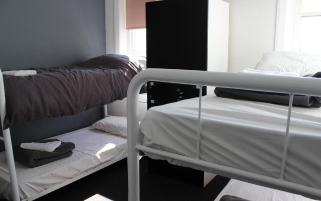 The Crown & Anchor Hotel – Guest Rooms – Newcastle