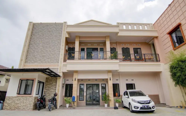 The Shine Residence by OYO Rooms