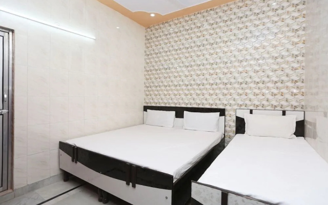 SPOT ON 37780 Hotel Doon Sabri