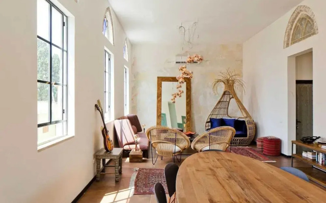 Designed Jaffa Haven with Rooftop by Sea N' Rent