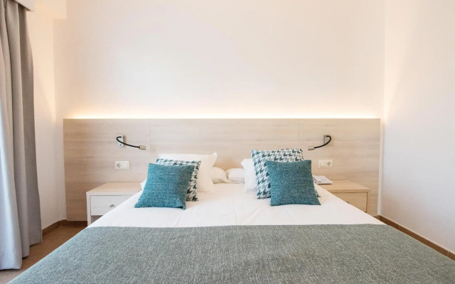 Hotel Playa Mondrago