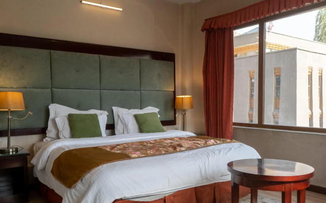 Hotel Spic N Span