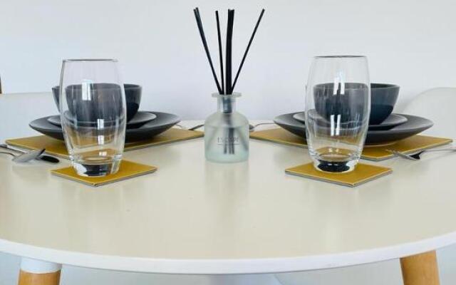#0410 Lovely one bedroom apartment with free parking