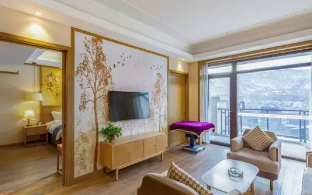 Arcadia International Hotel