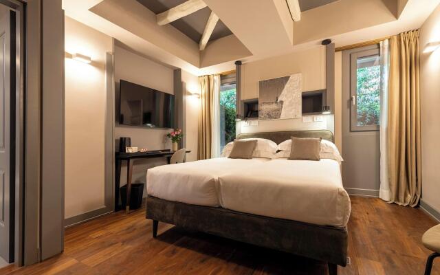 Loly Boutique Hotel