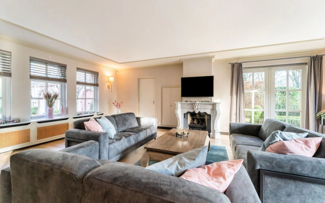 Beautiful Villa in Drunen With Private Heated Pool