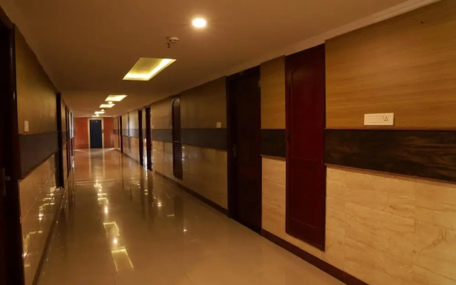Hotel PVK Grand