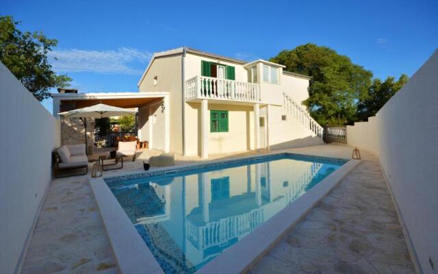 Villa Mr.H