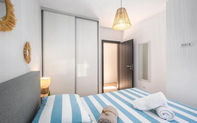 Awesome Apartment in Dramalj With 2 Bedrooms and Wifi