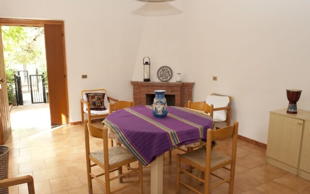 Spacious Apartment in the Hills in a Nature Park