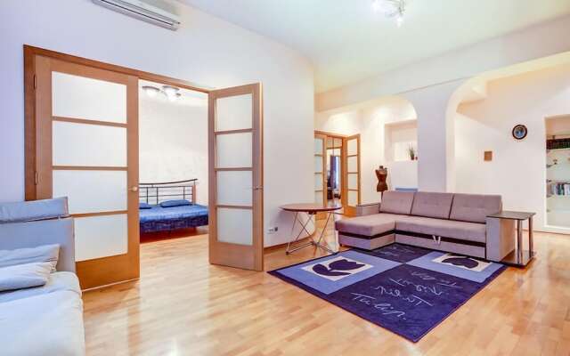 Апартаменты «Spb2day на Литейном 25»